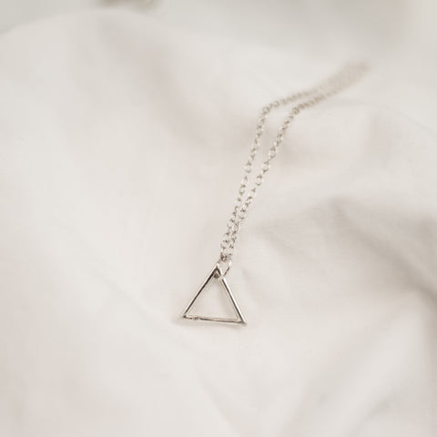 MOUNTAIN FRAME Necklace